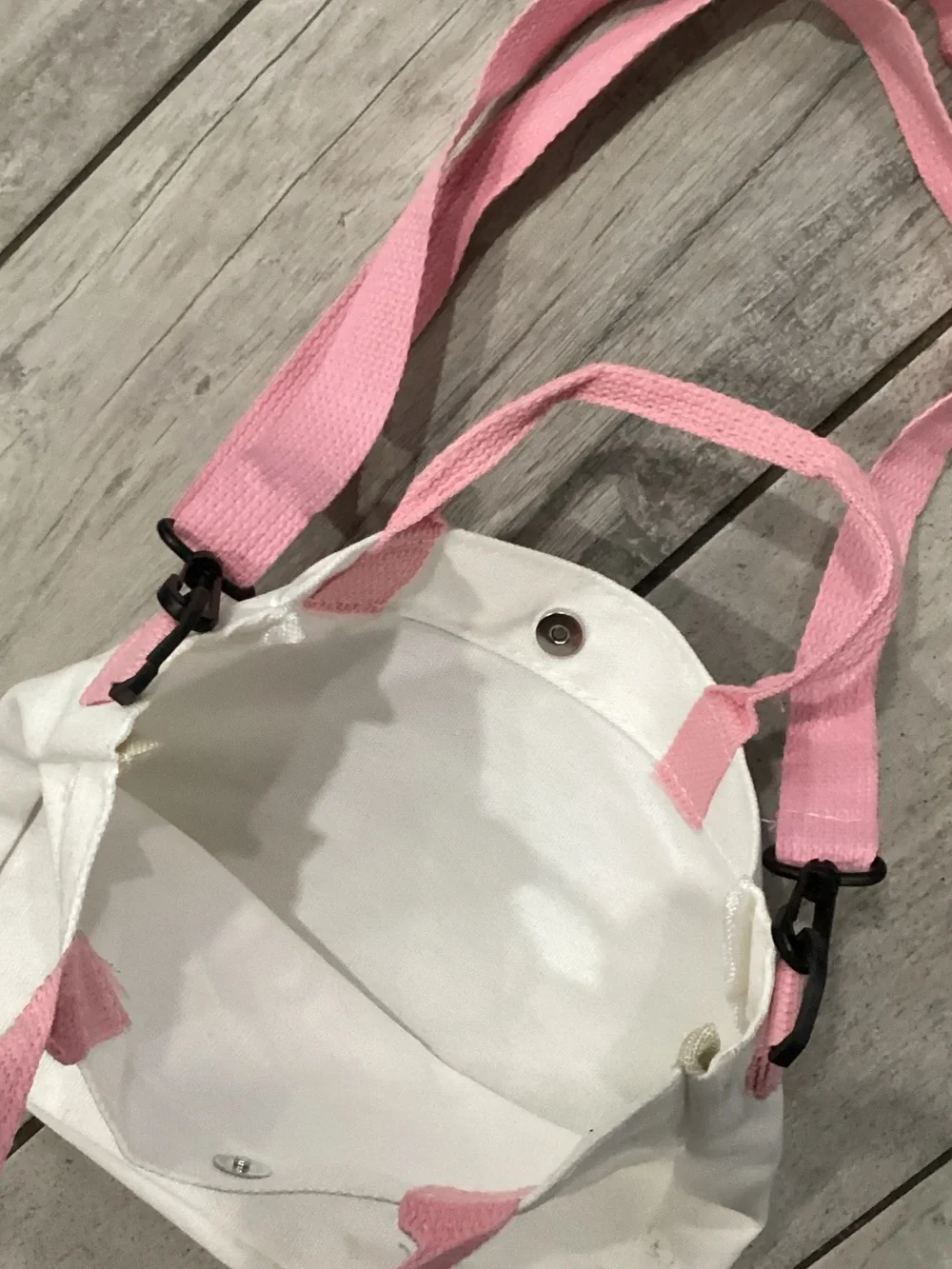 Source Unknown White and Pink Kids Shoulder Bag with Initial E
